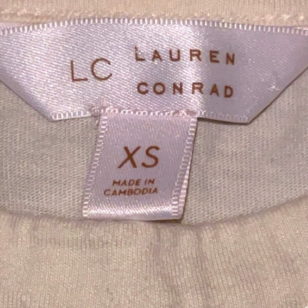 LC Lauren Conrad- Stronger Together Graphic Tee - Picture 3 of 3